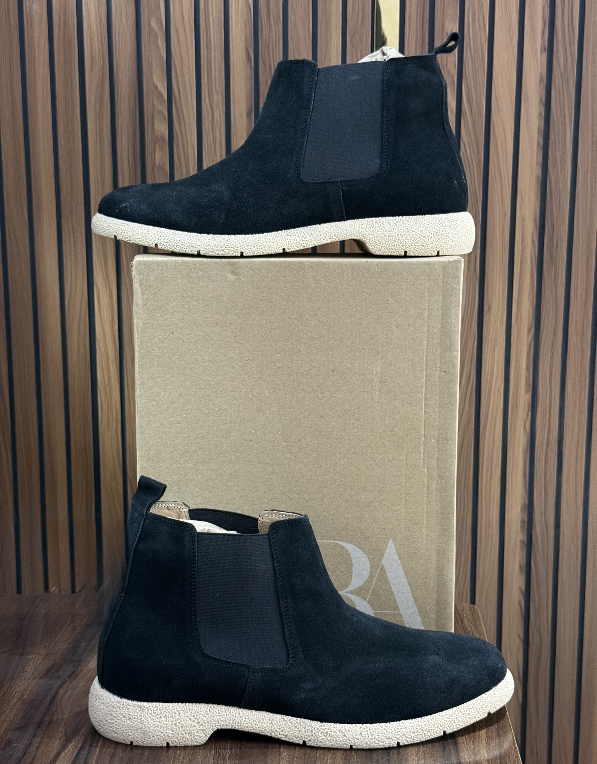 Zara First Copy Chelsea Boots with TPR Sole (Black)