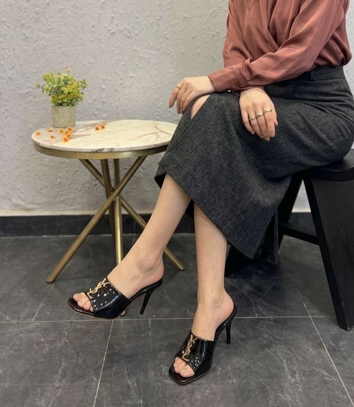 First Copy YSL Black Patent Leather Heels with Monogram - Image 3